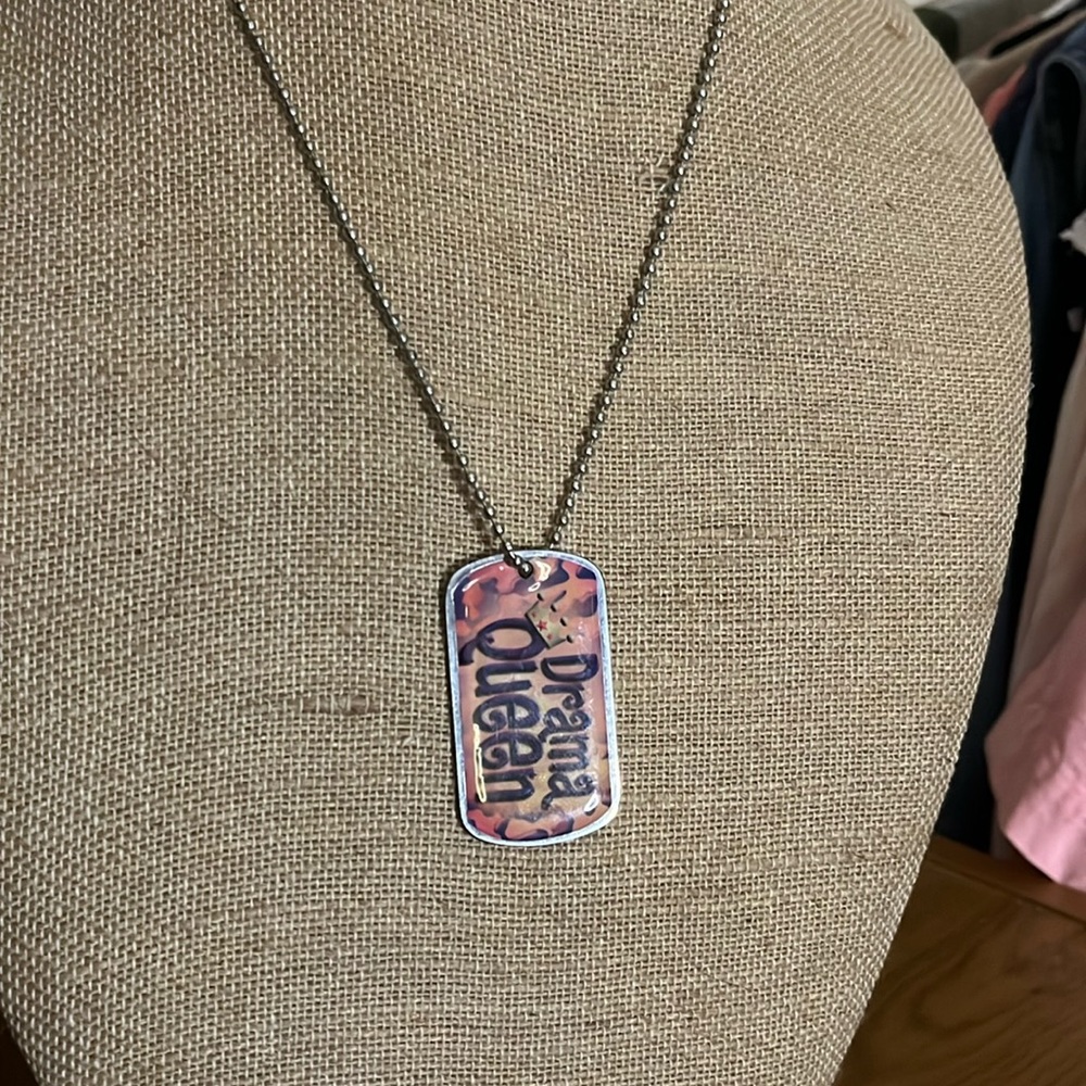 😄Drama Queen dog tag style necklace